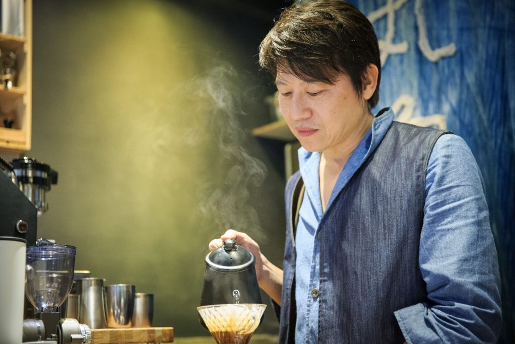 基隆日式懷舊咖啡廳 - 丸角自轉咖啡 - 安可人生