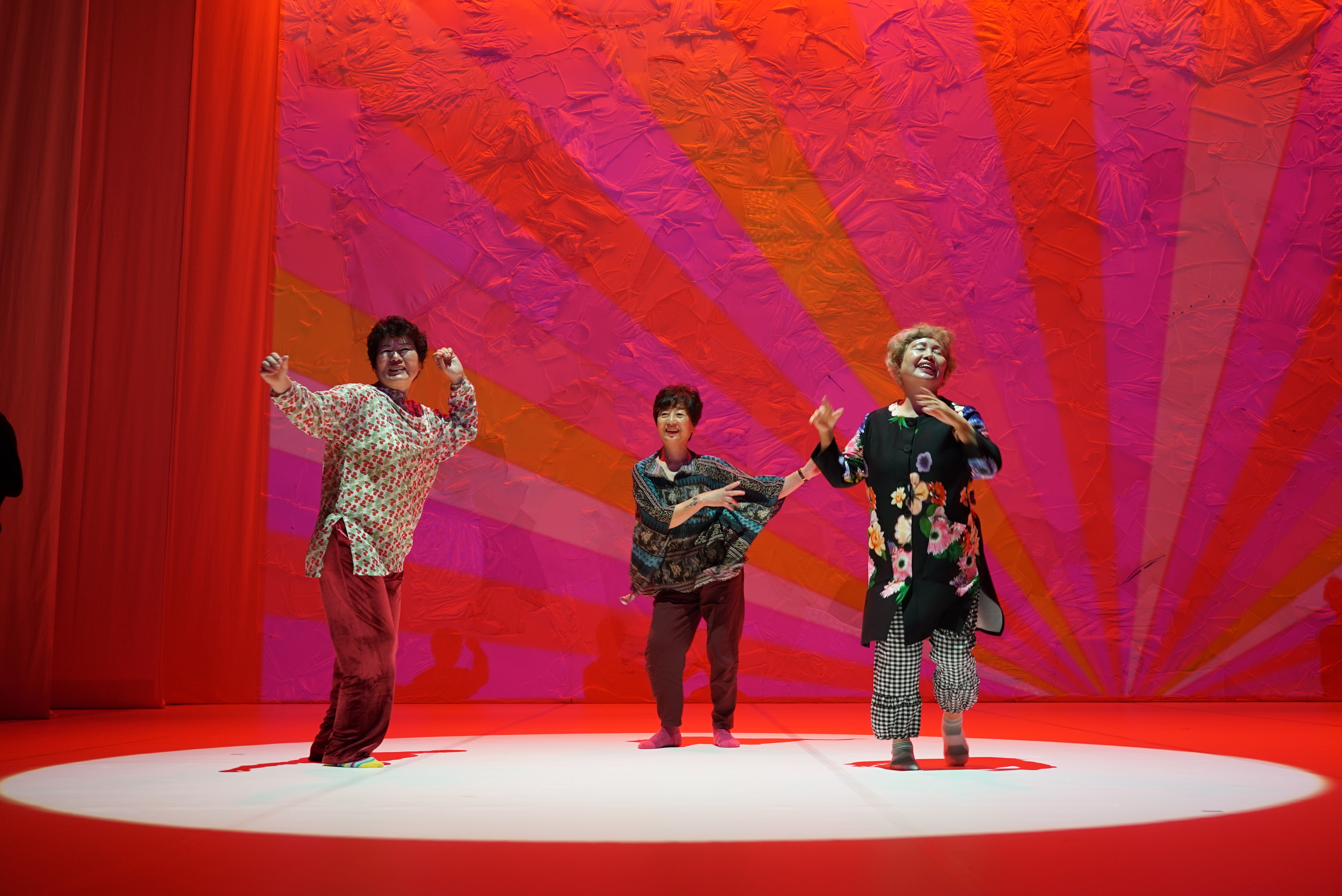 大家藝起來｜這群韓國阿珠嬤為何在舞台上跳得這麼開心？