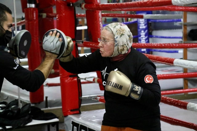 全球樂齡 | 75歲祖母級拳擊手  揮拳力抗帕金森氏症