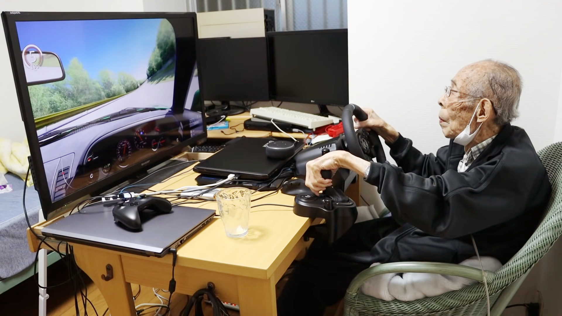 全球樂齡｜退休司機的電玩初體驗  93歲 Ryuji爺爺因賽車遊戲重返光榮歲月