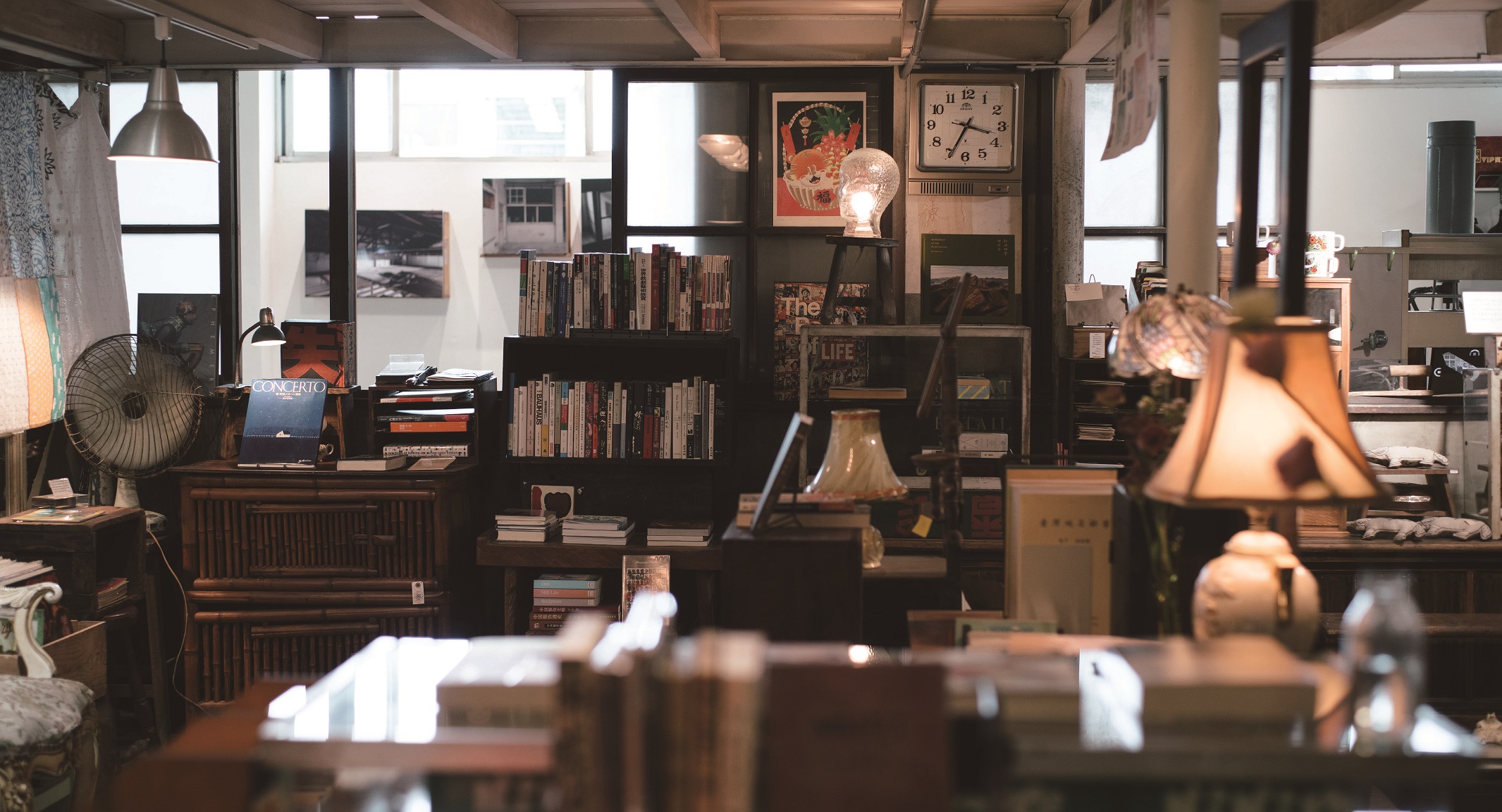 給孤獨者書店-二手書與老家具的完美結合