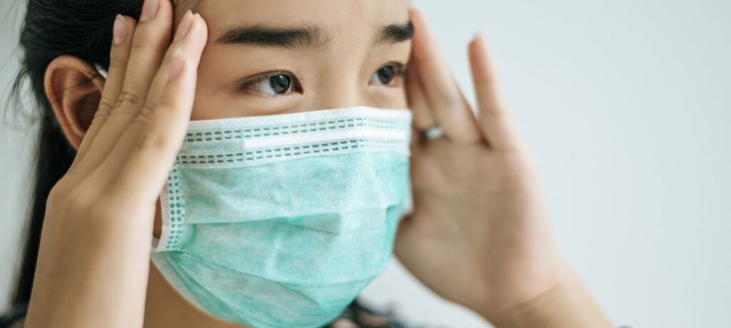 新冠疫情快速上升　3大場所自主戴口罩