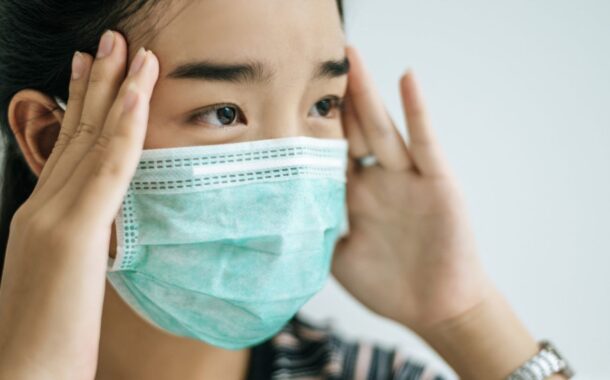 新冠疫情快速上升　3大場所自主戴口罩