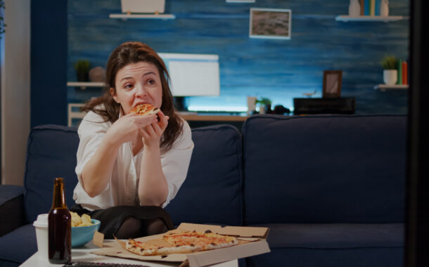 晚上吃宵夜真的會變胖?影響代謝與老化速度的真相一次看懂