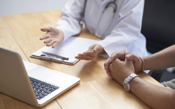 誰說年紀越大越固執？遇到醫師與血糖數字，再倔強也只能投降