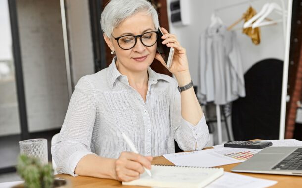 85歲再創高峰！美國嬤65歲轉行成頂級代筆作家