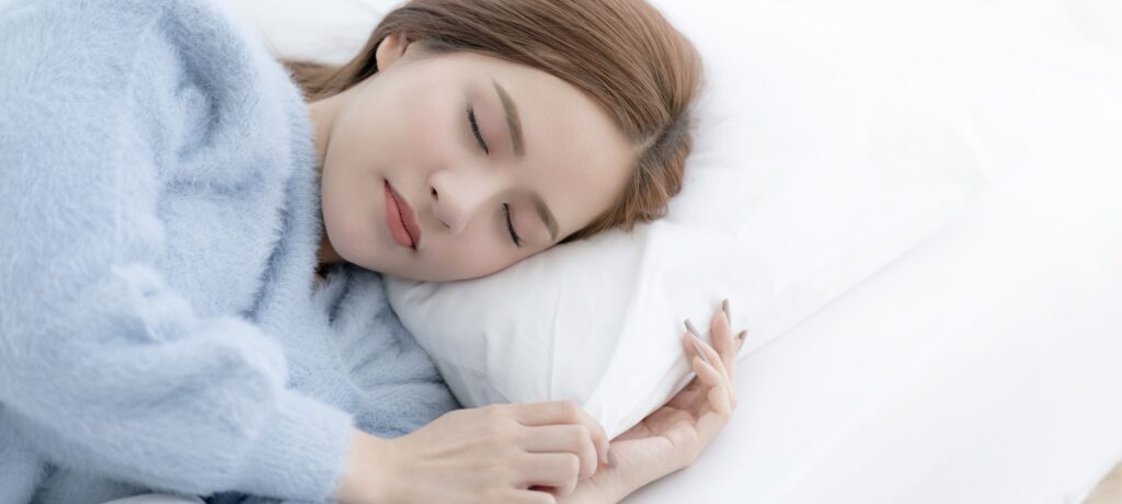 先別急著吞安眠藥！營養師指出半夜睡不好的關鍵