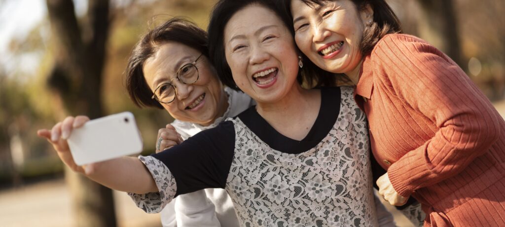 愛美無罪！研究：長輩愛打扮，其實是健康的秘密武器