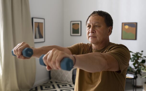 兩個簡單動作  輕鬆鍛鍊身體靈活度、防跌倒