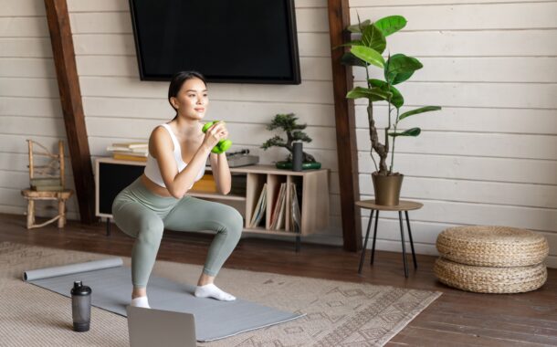 用椅子輕鬆練臀腿肌力   防摔跌、抗失智