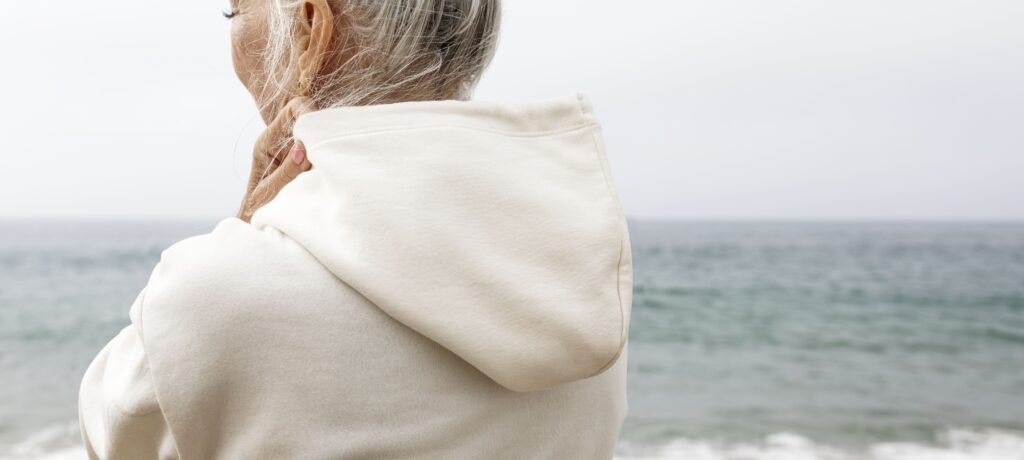 重度失智者獨自在家走完生命的最後一程，為何是「令人羨慕的孤獨死」？