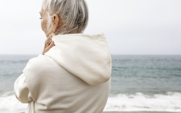 重度失智者獨自在家走完生命的最後一程，為何是「令人羨慕的孤獨死」？